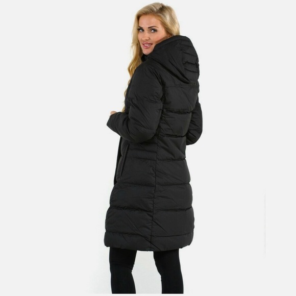 Patagonia Women's Black Puffer Jacket - Picture 6 of 6